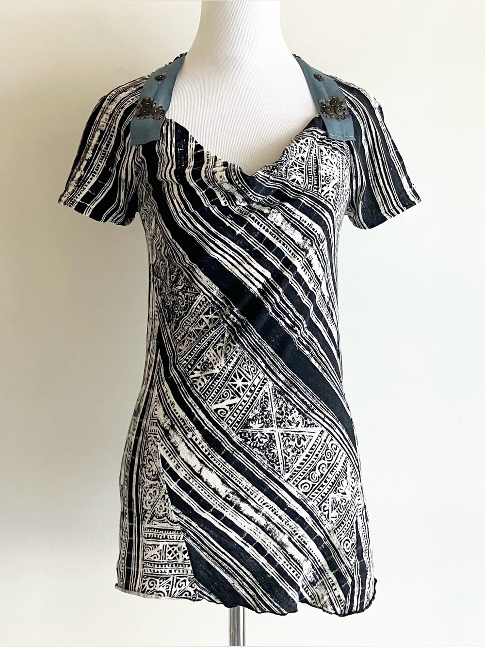 Anthropologie Tiny Brand Cowl Neck Top Sz Small Embellished Collar Print